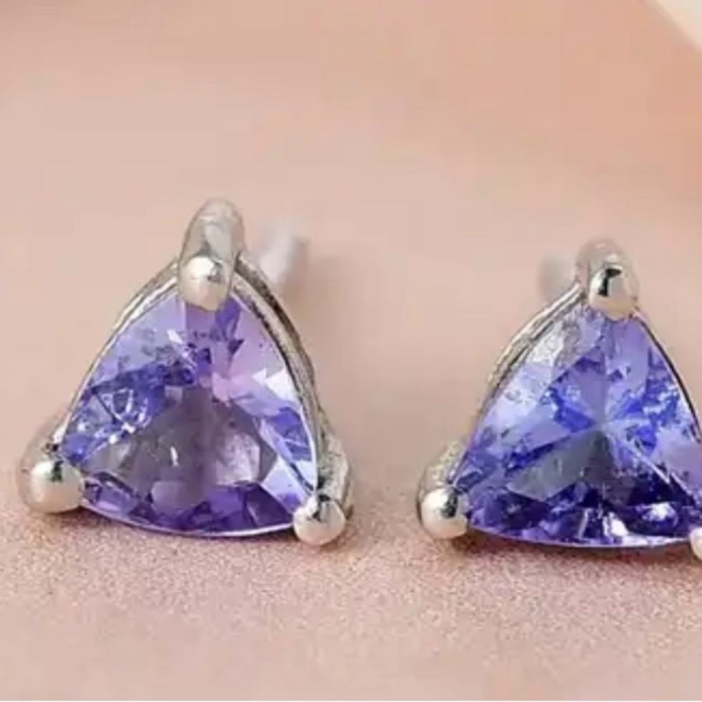 Tanzanite Stu’s Earrings in Sterling Silver.  NWT